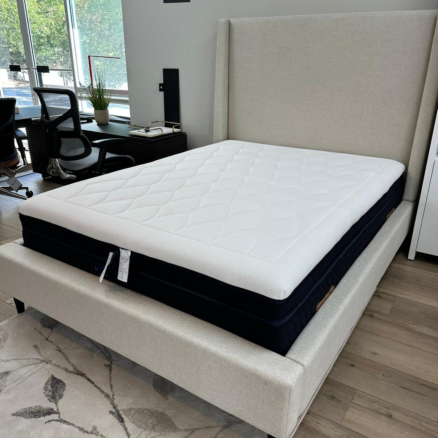 Stressless Sky Plush (Queen Mattress)