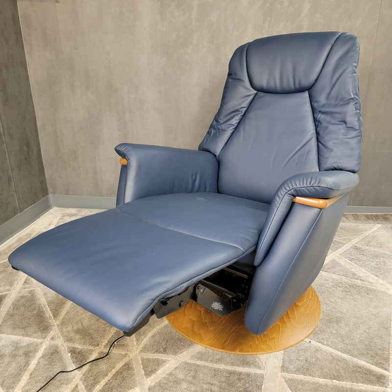 Stressless Max (Small) {Power Recliner}