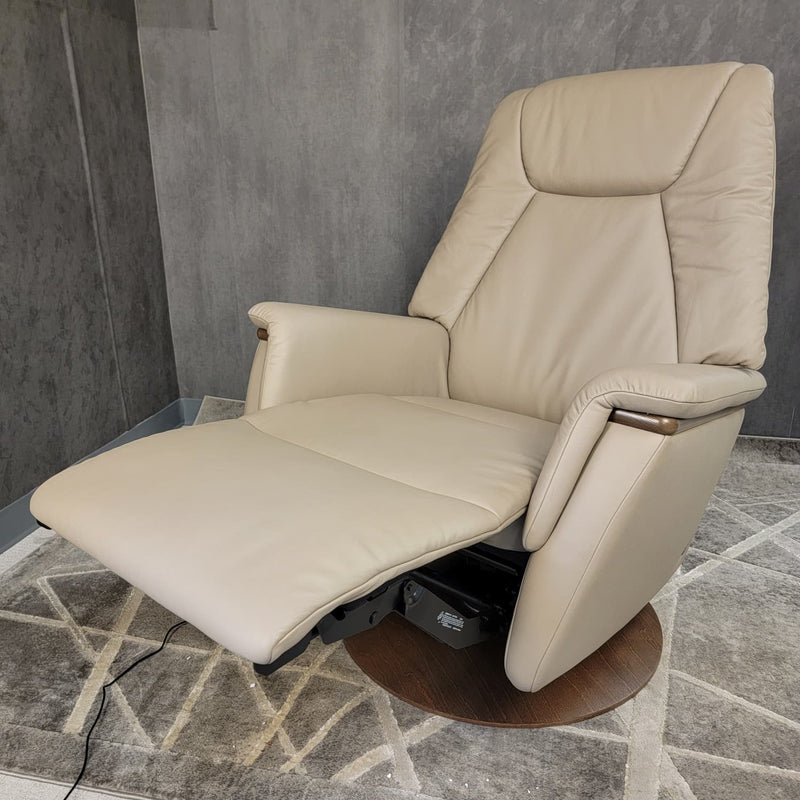 Stressless Max (Medium) {Power Recliner}