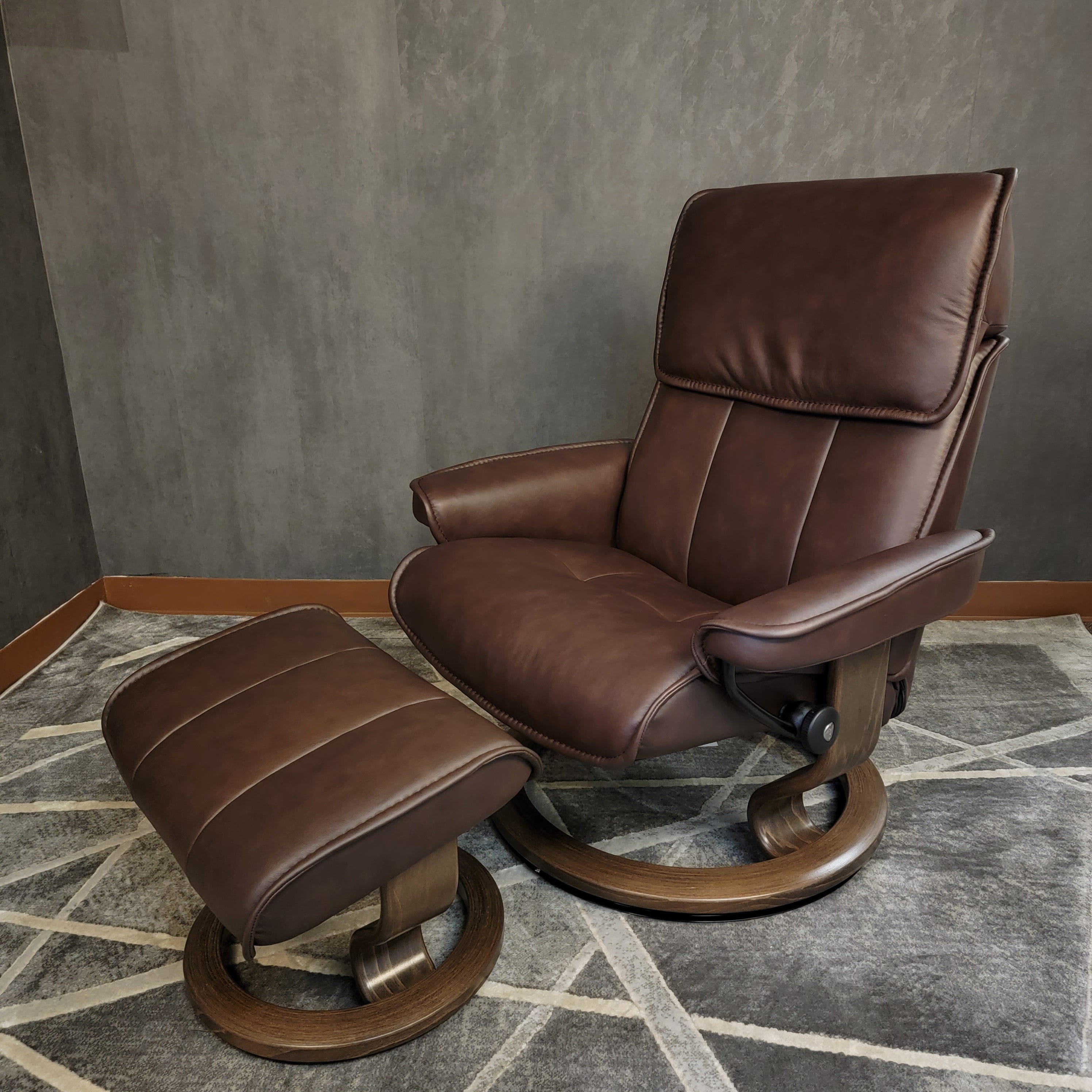 Stressless admiral deals large