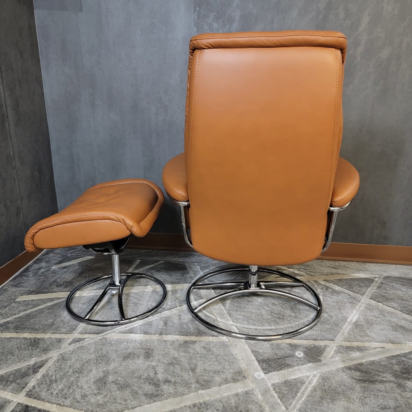 Stressless Royal (Medium) 50th Anniversary Base