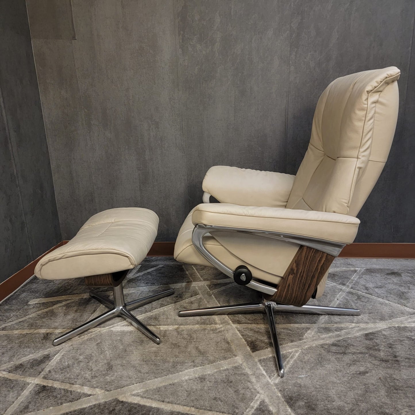 Stressless Mayfair (Medium) (Cross Base)