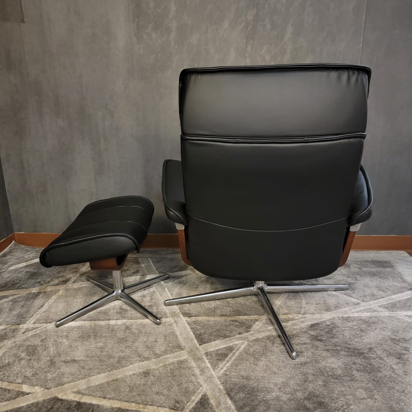 Stressless Admiral (Large) (Cross Base)