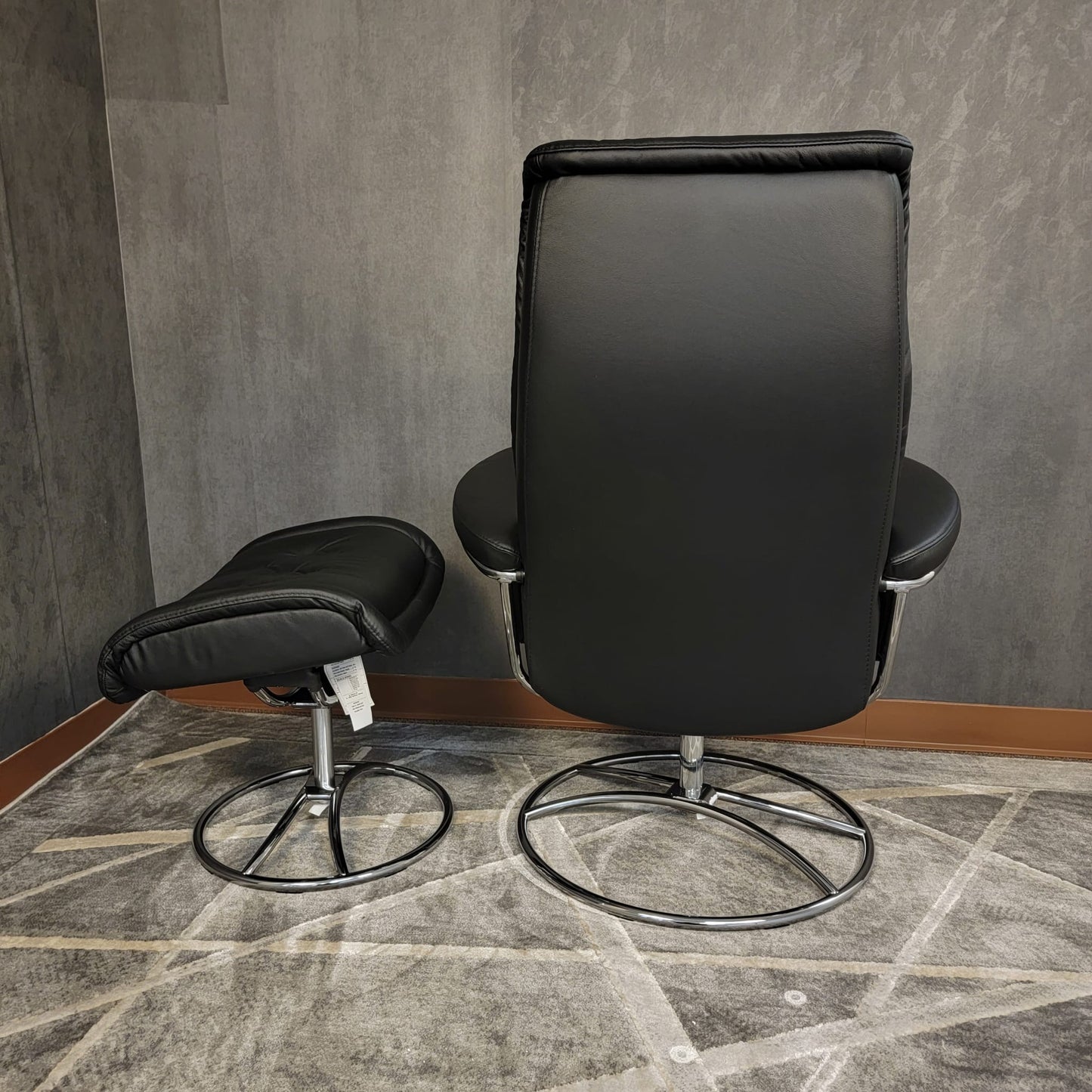Stressless Royal (Medium) 50th Anniversary Base