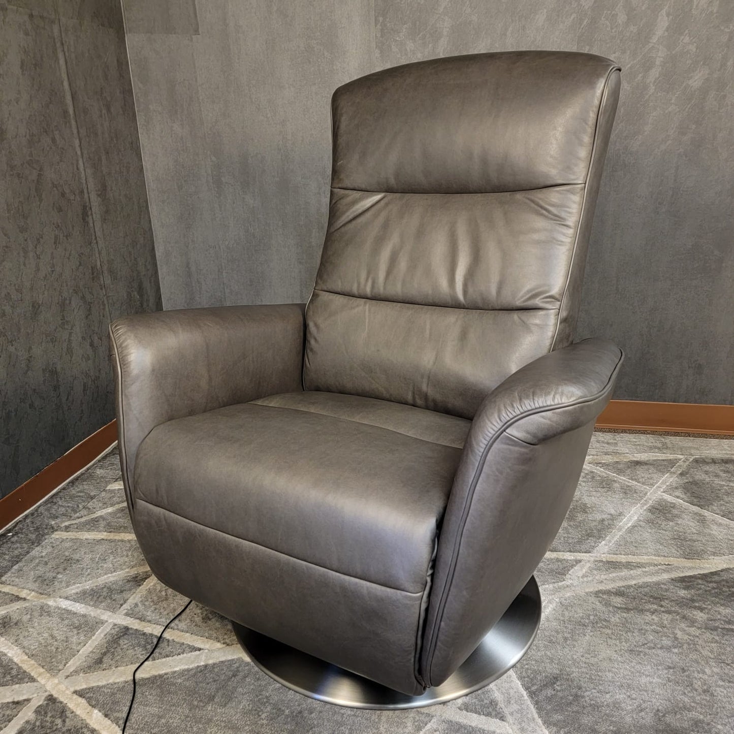 Stressless Mike (Large) {Power Recliner}