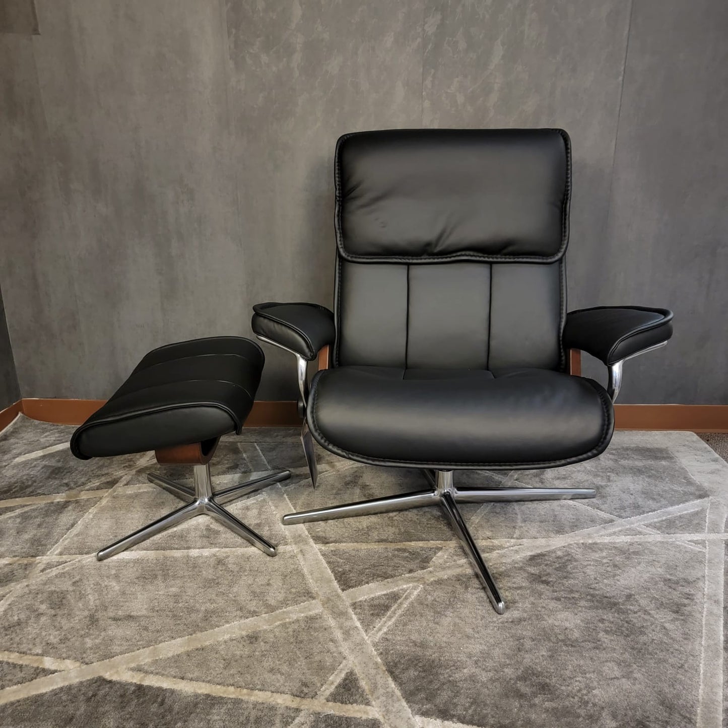 Stressless Admiral (Large) (Cross Base)