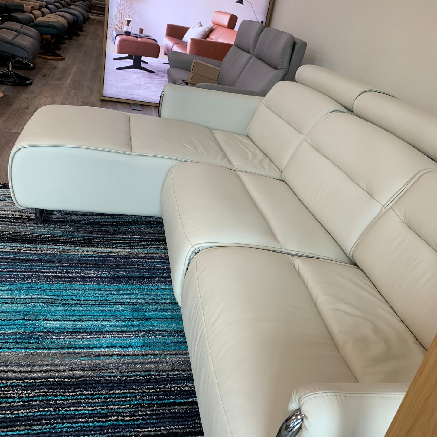 Stressless Emily {3 Seat Power Sofa}