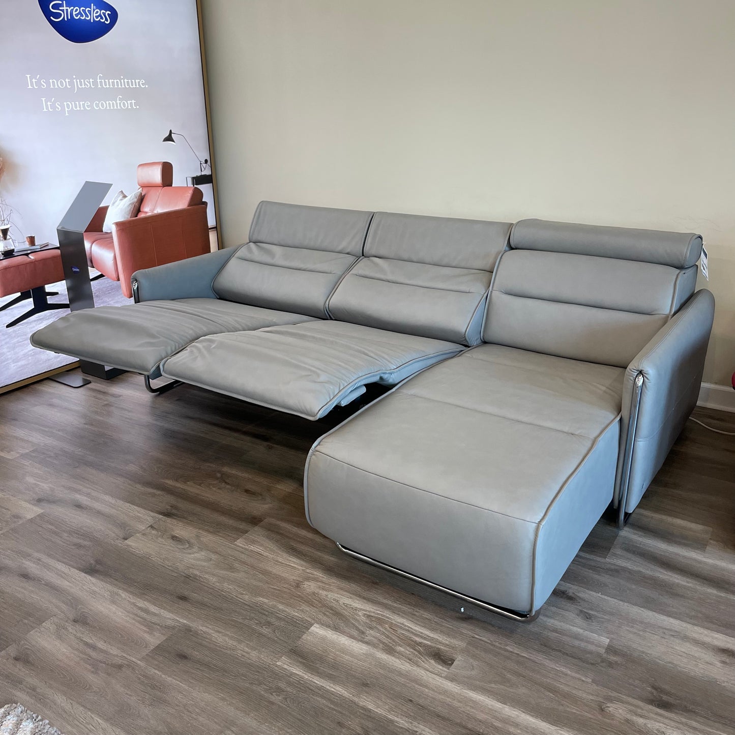 Stressless Emily {3 Seat Power Sofa}