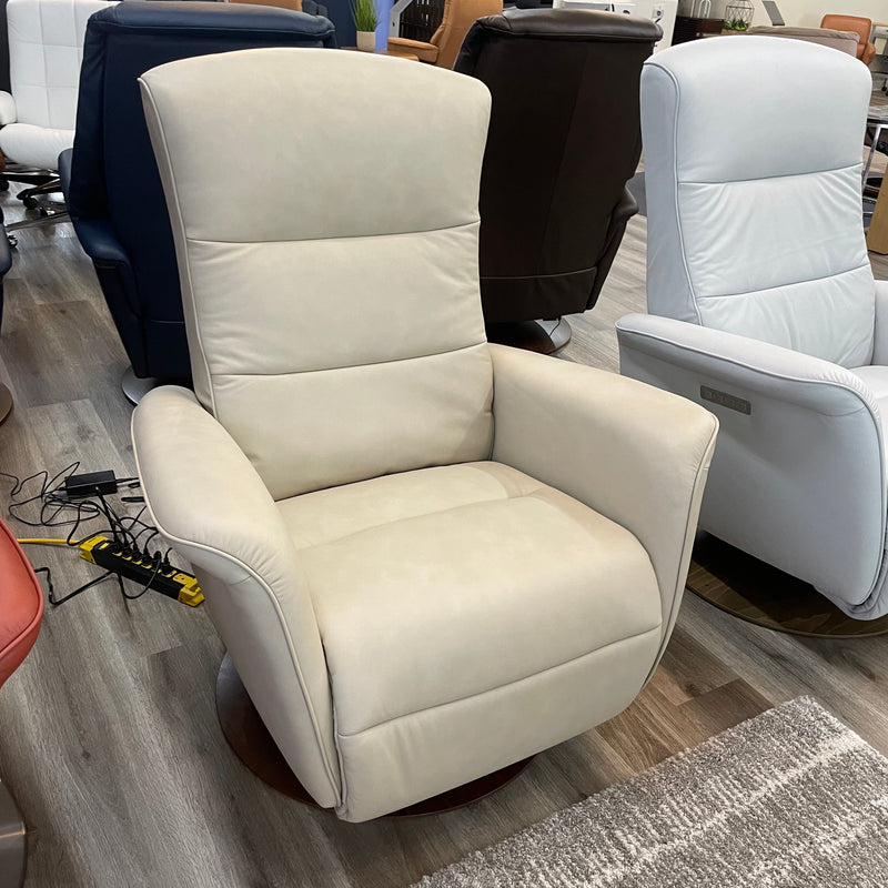 Stressless Mike (Medium) {Power Recliner}