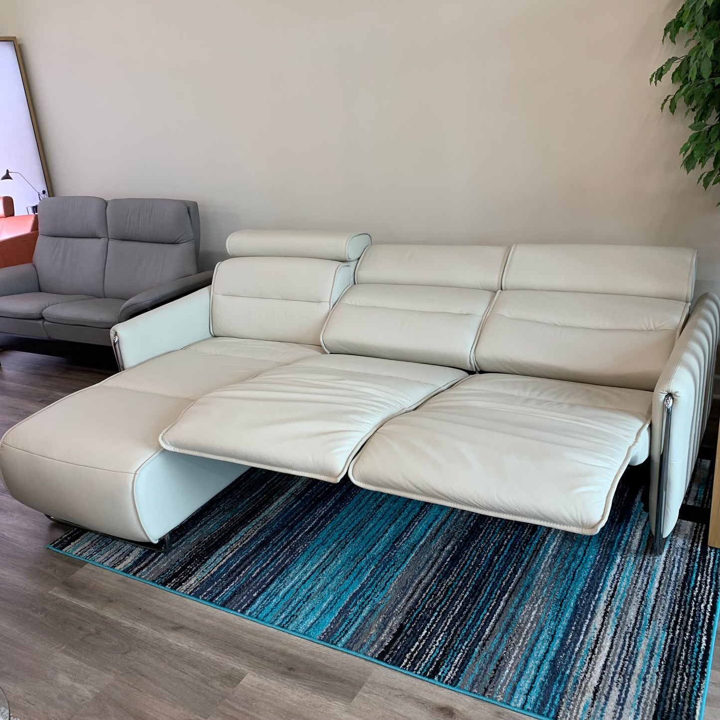 Stressless Emily {3 Seat Power Sofa}