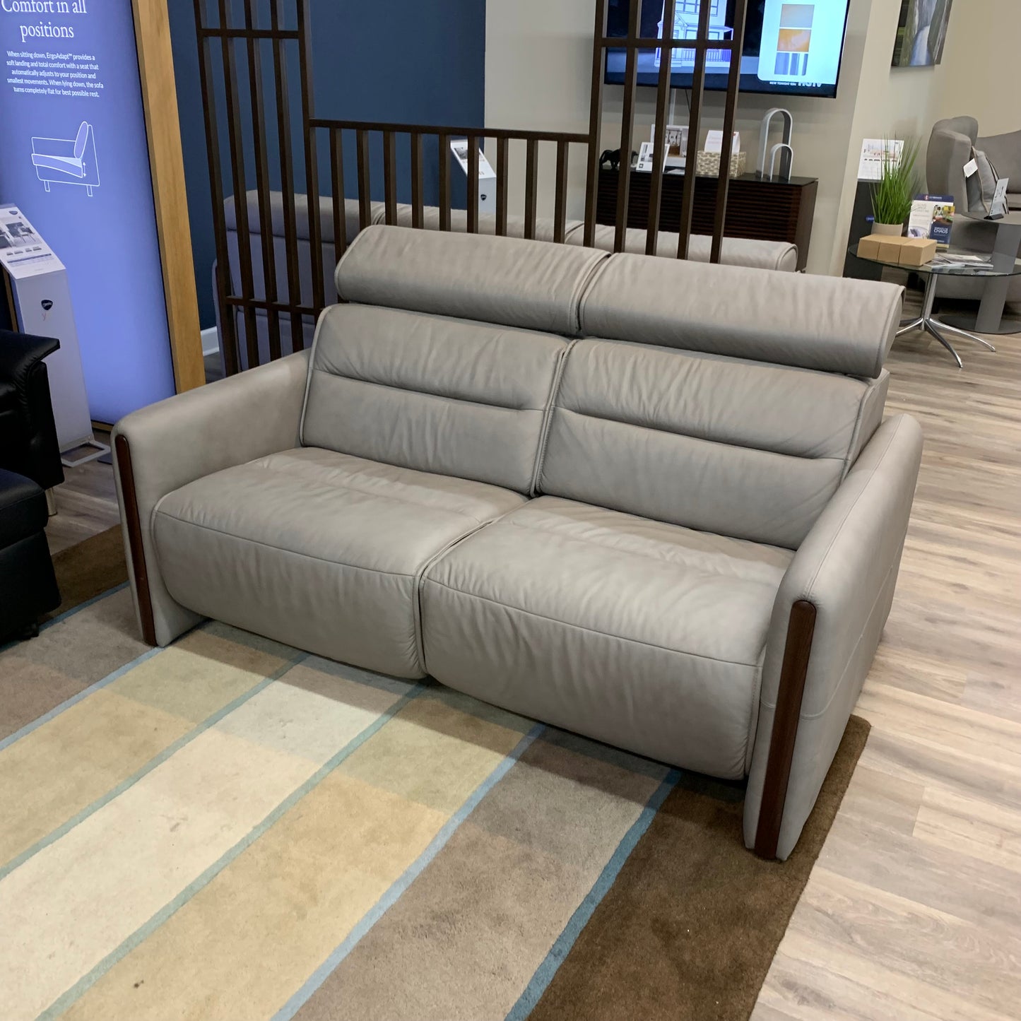 Stressless Emily {2 Seat Power Loveseat}