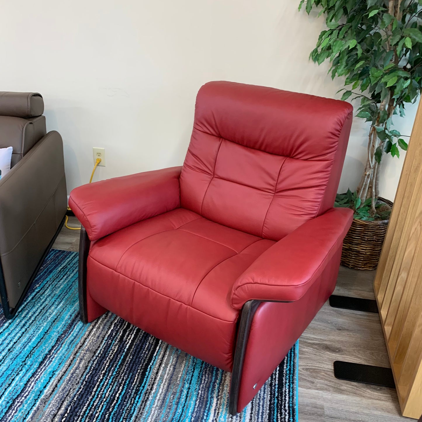 Stressless Mary {Power Chair}