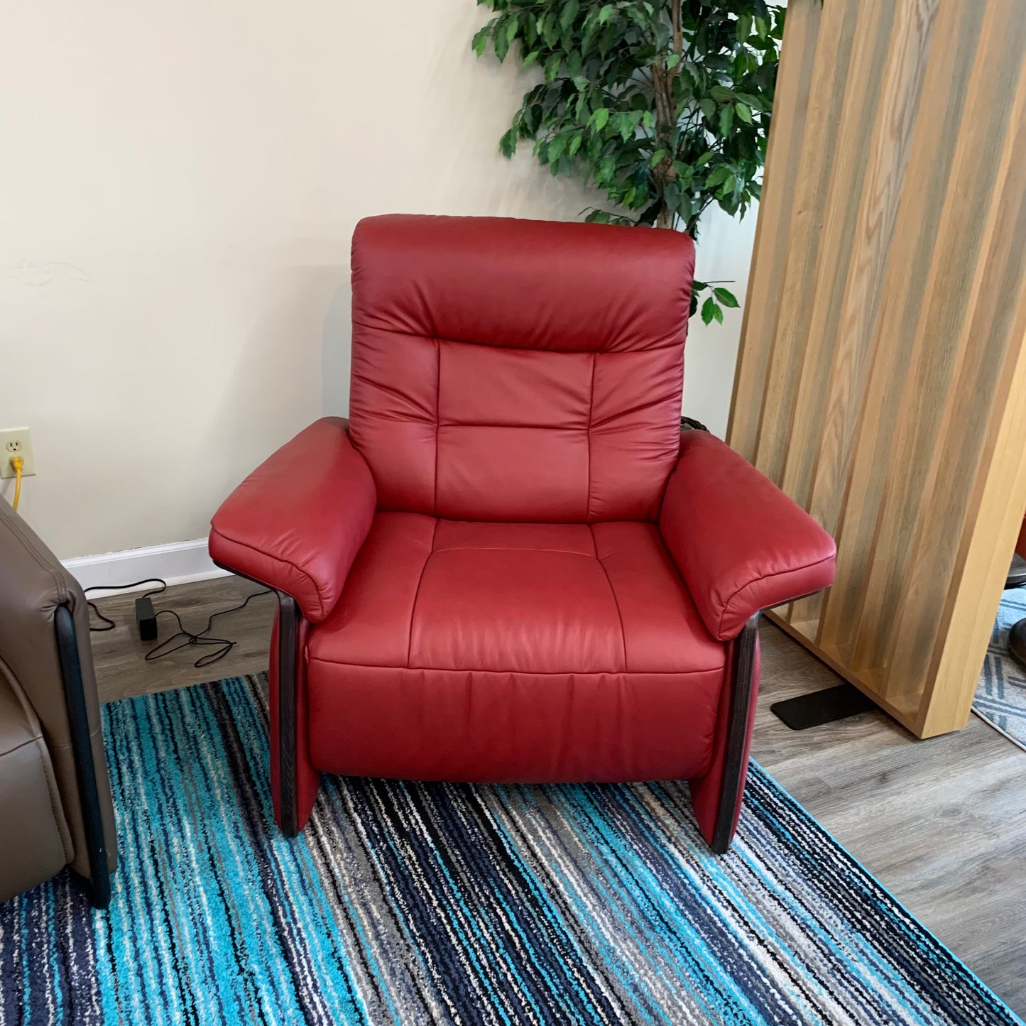 Stressless Mary {Power Chair}