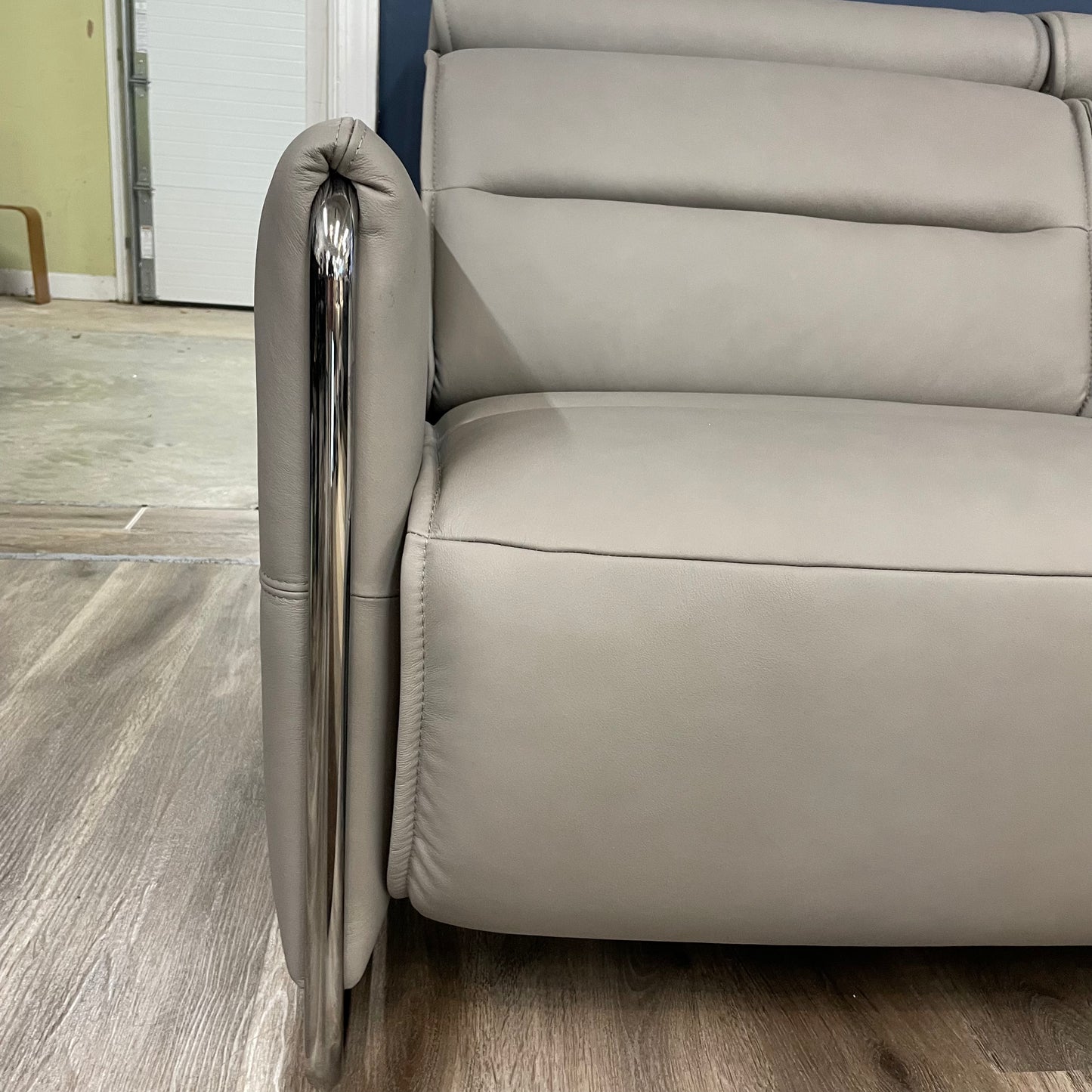 Stressless Emily {3 Seat Power Sofa}