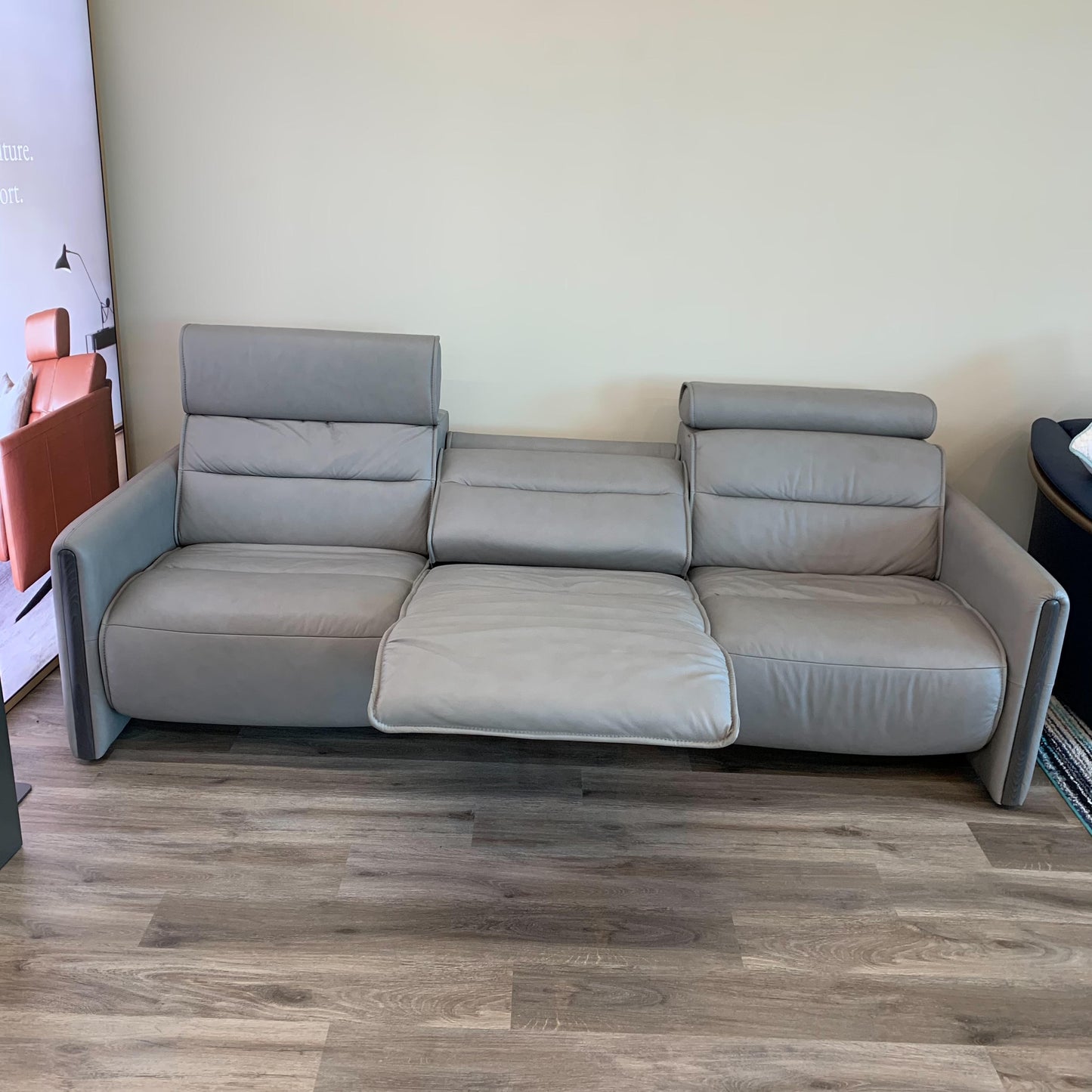 Stressless Emily Sofa {3 Seat Power Sofa}