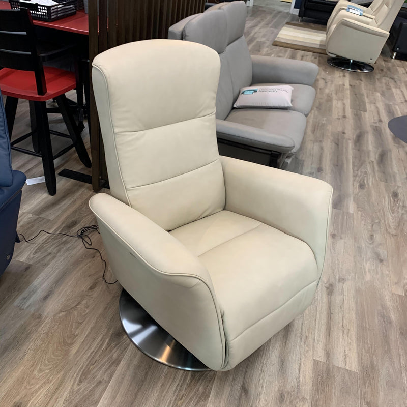 Stressless Mike (Medium) {Power Recliner}