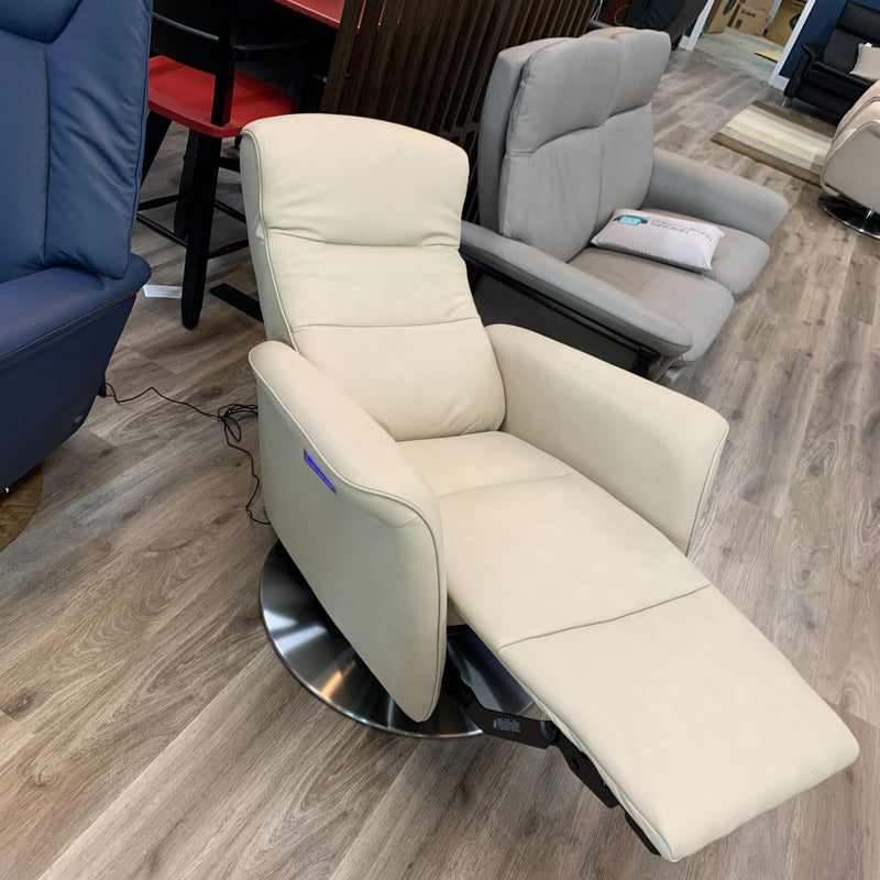 Stressless Mike (Medium) {Power Recliner}