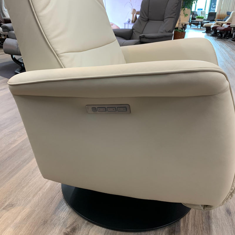 Stressless Mike (Large) {Power Recliner}