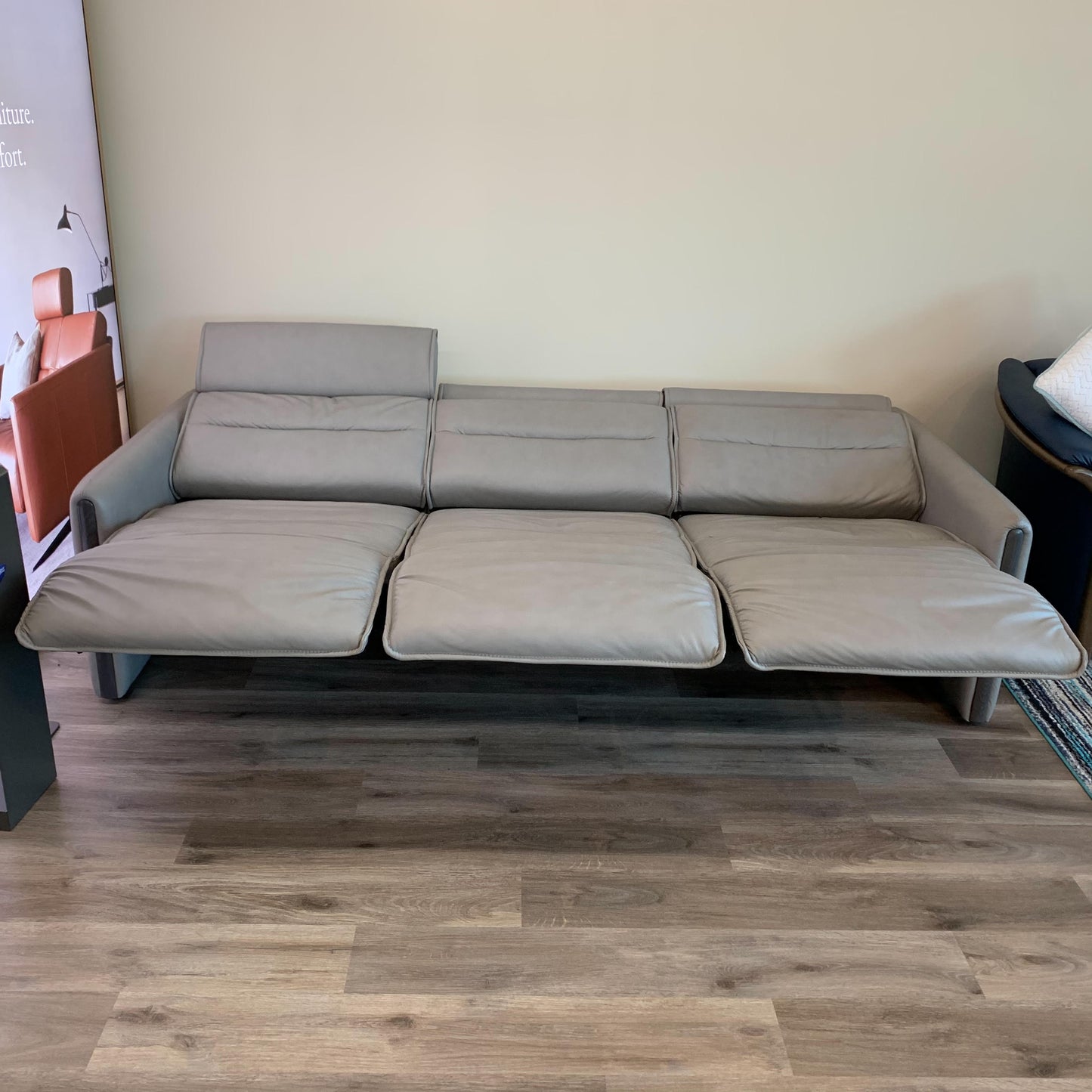 Stressless Emily Sofa {3 Seat Power Sofa}