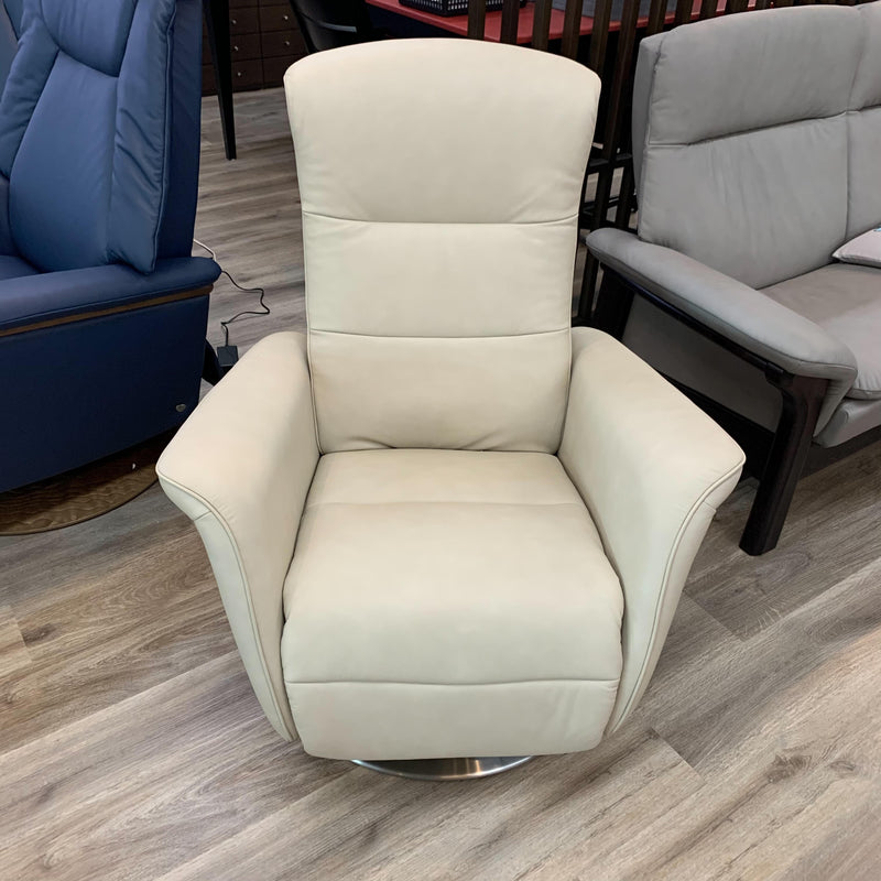 Stressless Mike (Medium) {Power Recliner}
