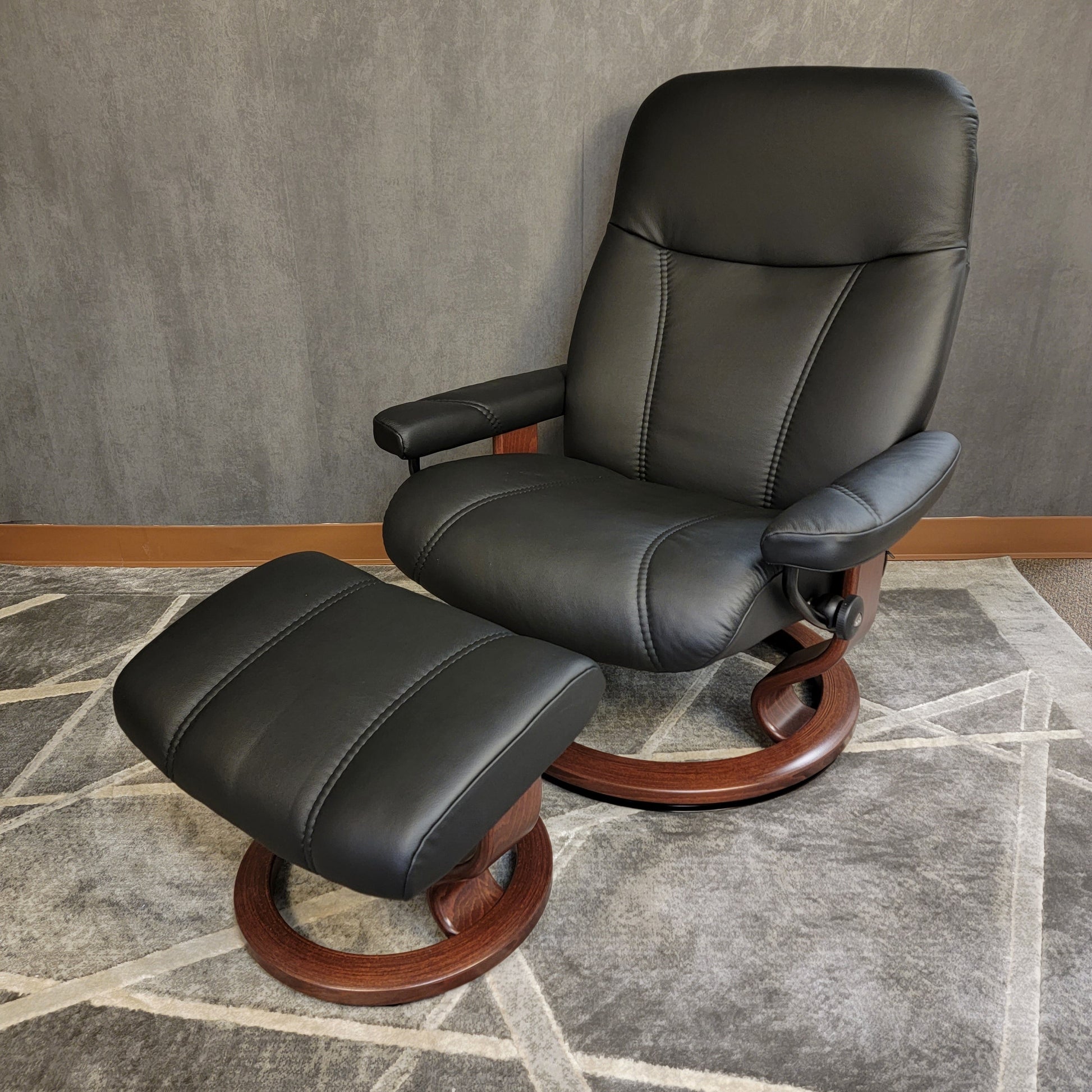 Stressless Consul Executive Office Desk Chair in Paloma Cream Leather