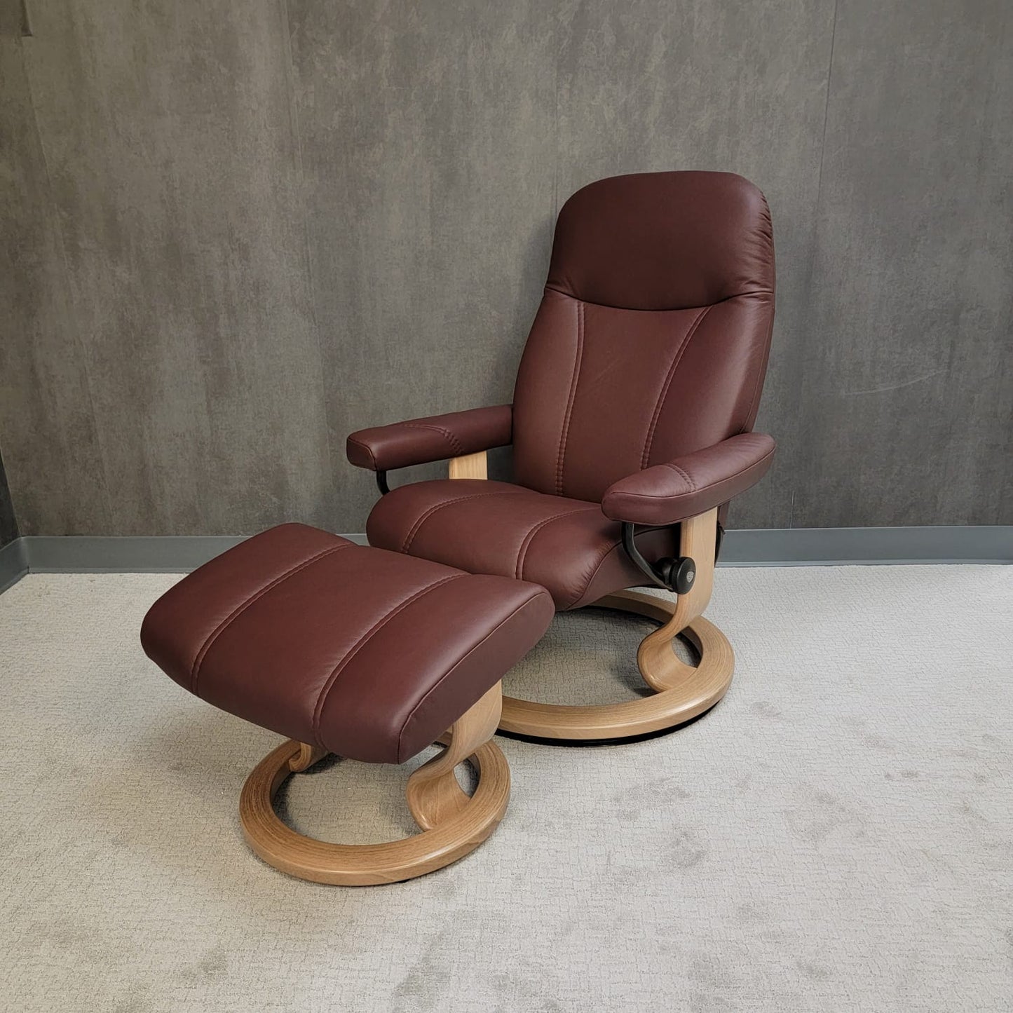 Stressless Consul (Small) *Paloma Leather*