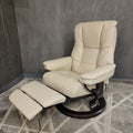 Stressless Mayfair (Medium) {Classic Power Base}