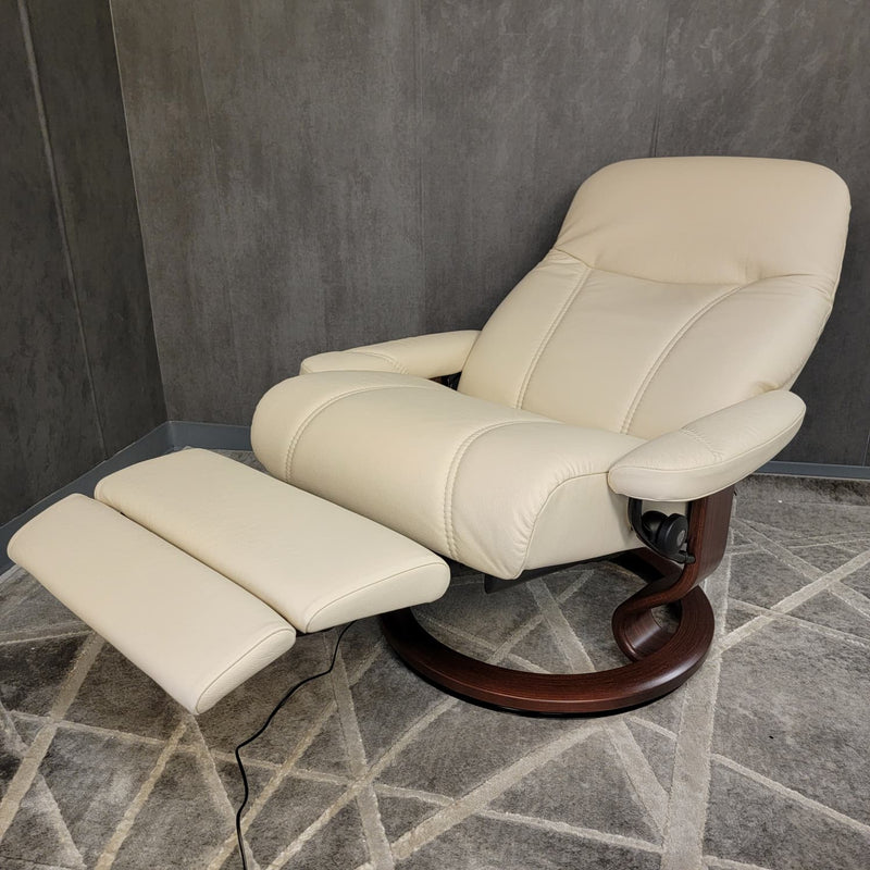 Stressless Consul (Large) {Classic Power Base}