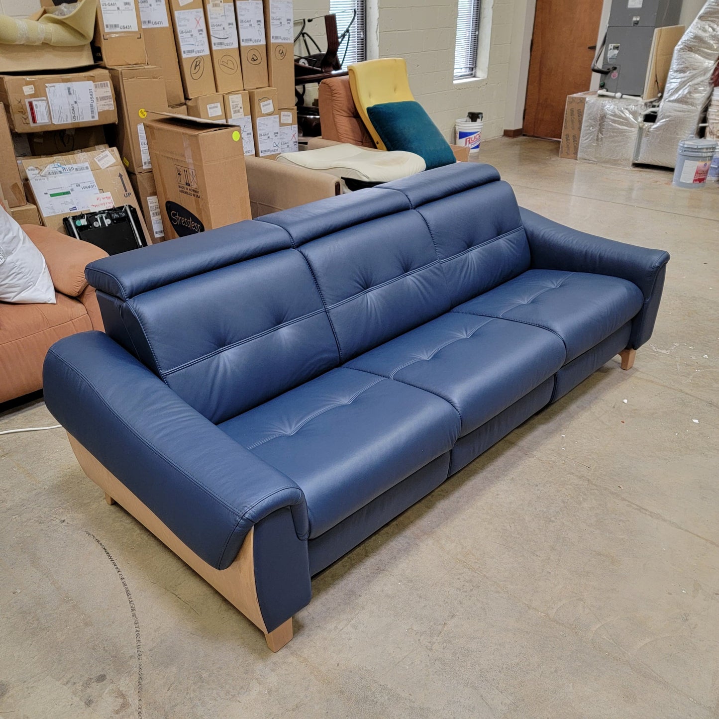 Stressless Anna {Sofa with 2 Power Seats}