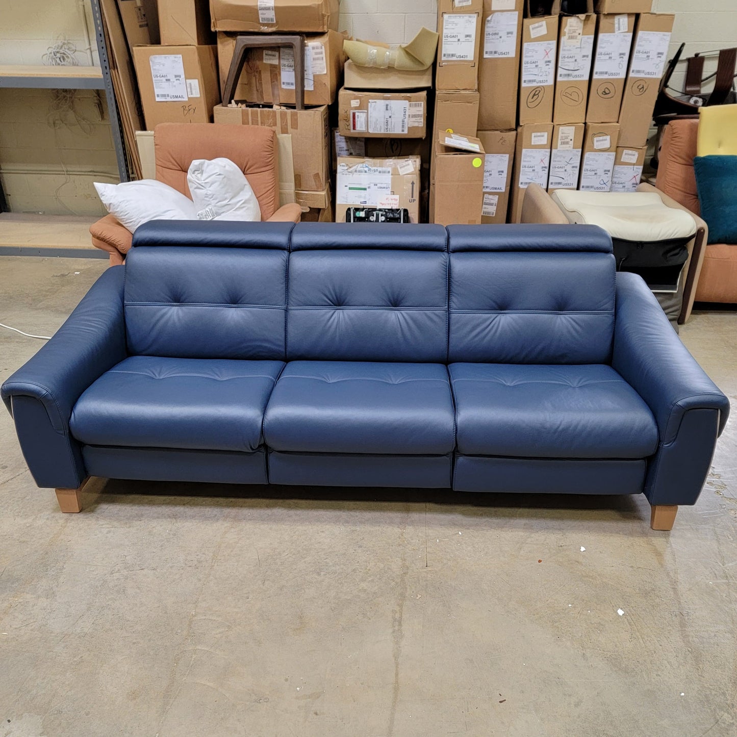 Stressless Anna {Sofa with 2 Power Seats}