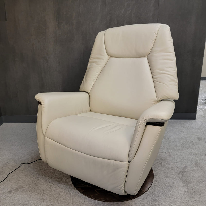 Stressless Max (Large) {Power Recliner}