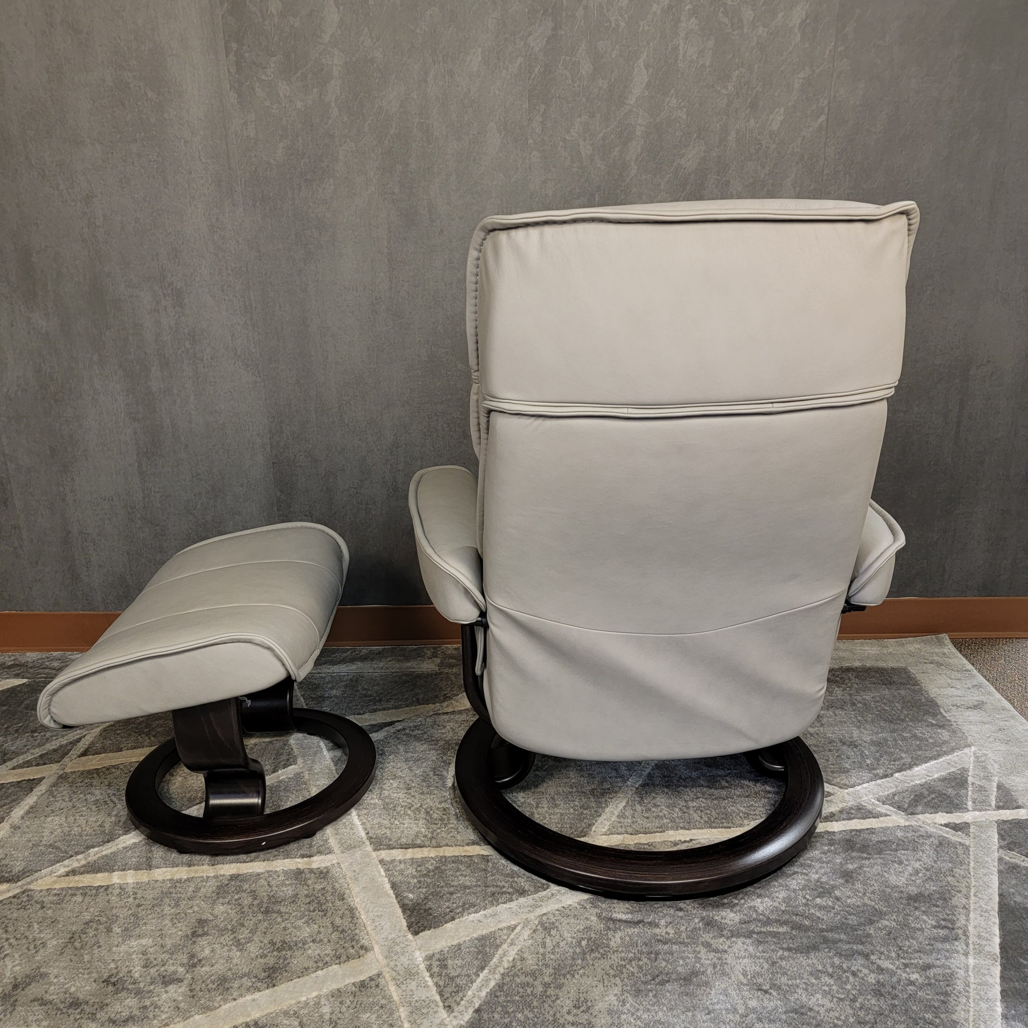 Stressless Admiral (Medium) SL Recliners