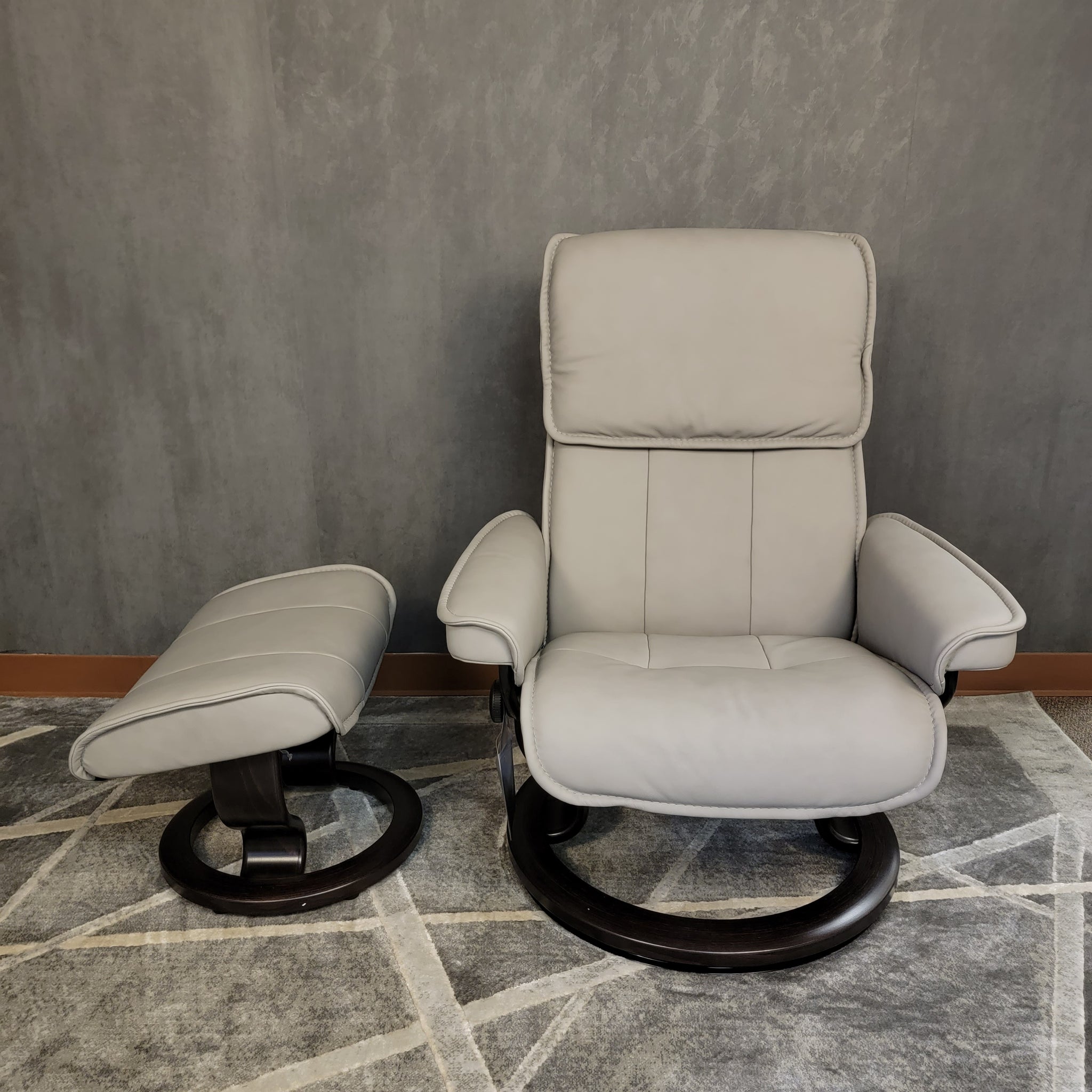 Stressless Admiral (Medium) SL Recliners