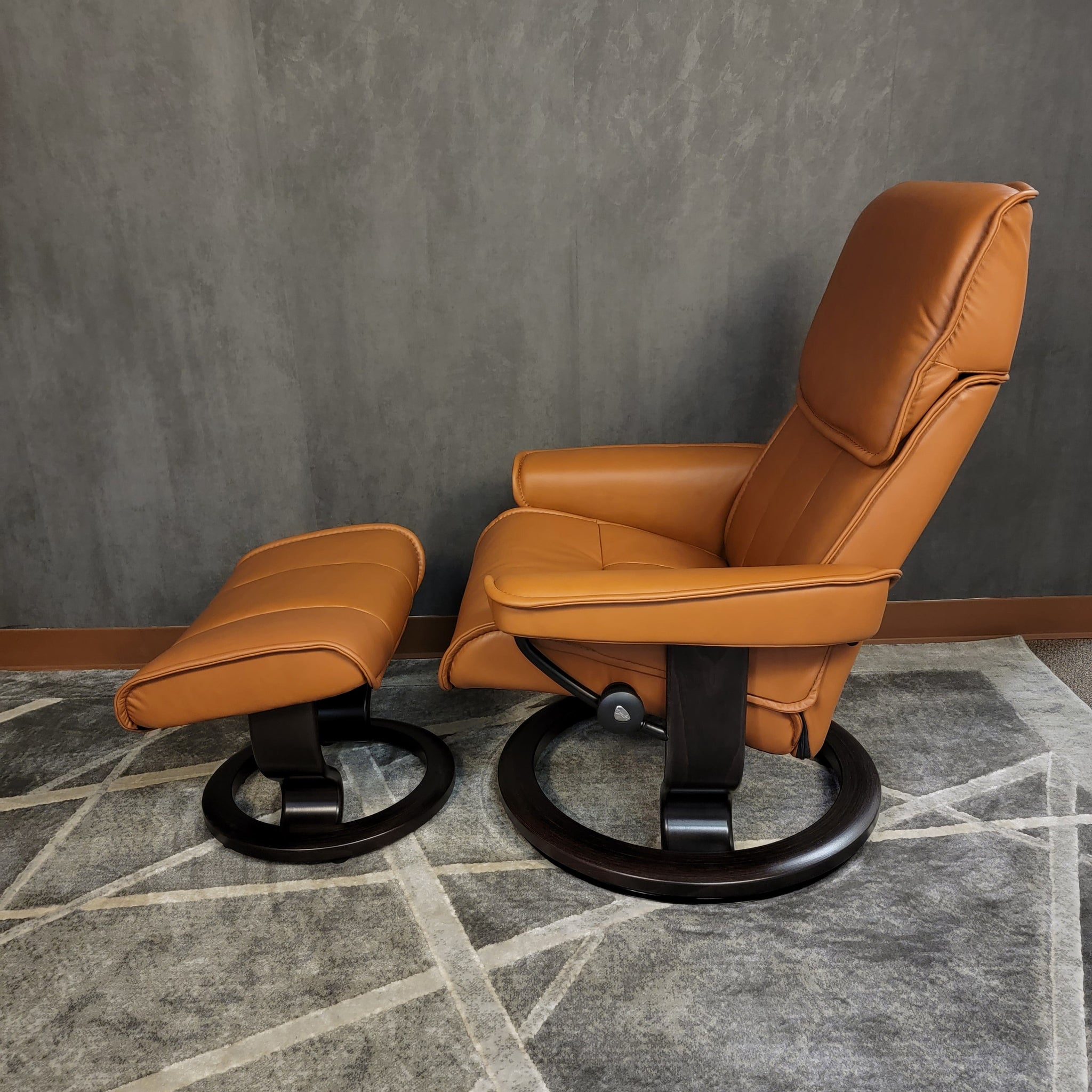 Stressless Admiral (Medium) SL Recliners