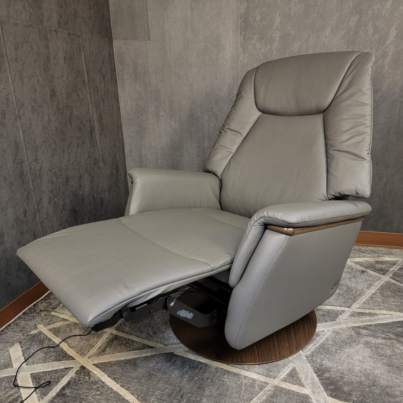 Stressless Max (Large) {Power Recliner}