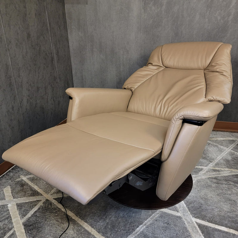 Stressless Max (Large) {Power Recliner}