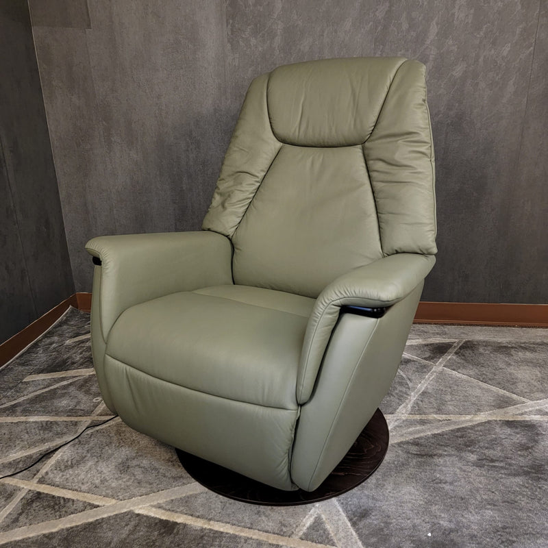 Stressless Max (Medium) {Power Recliner}