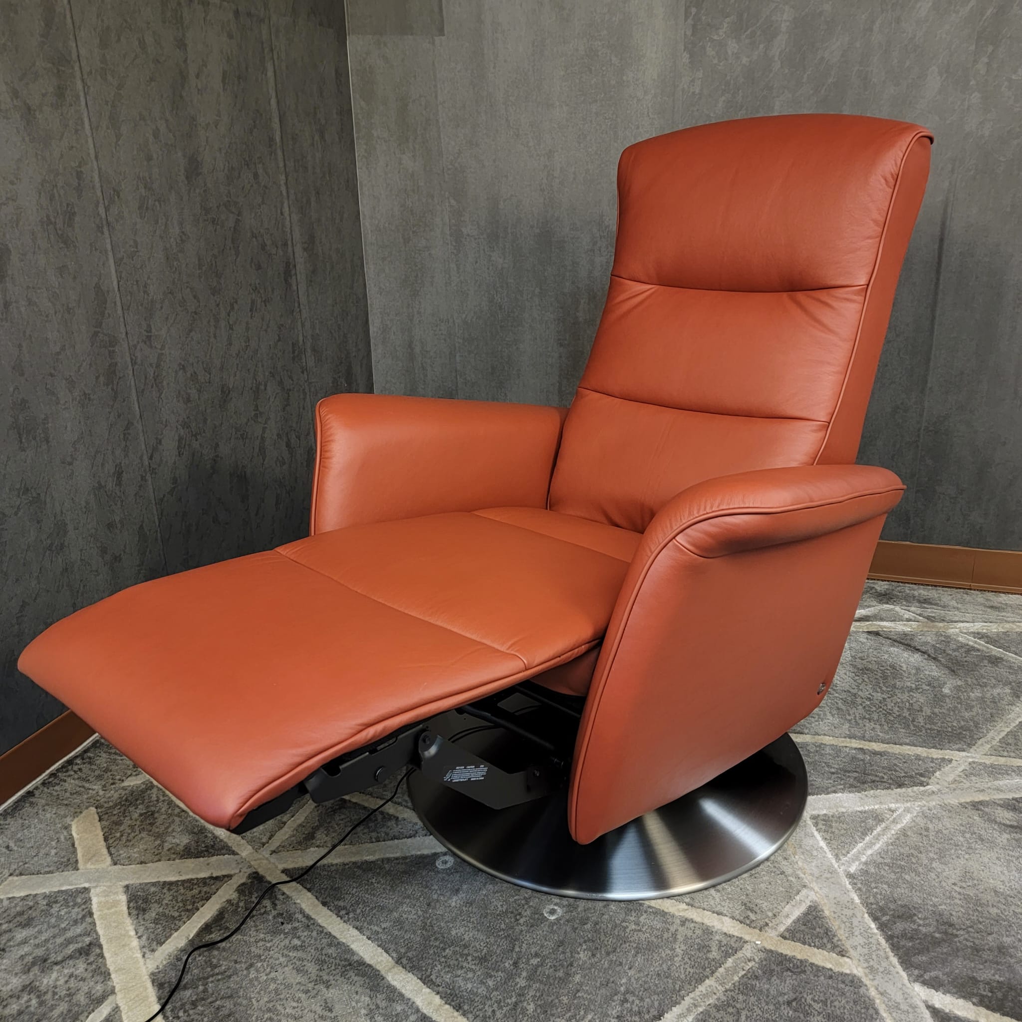 Stressless Mike (Small) {Power Recliner} SL Recliners