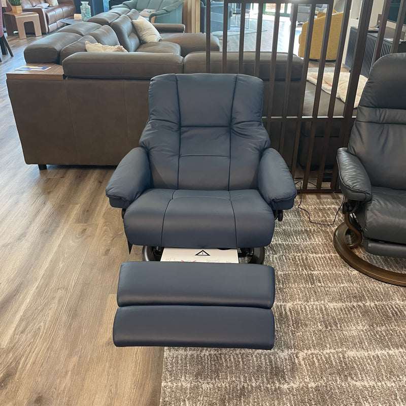 Stressless Mayfair (Large) {Classic Power Base}