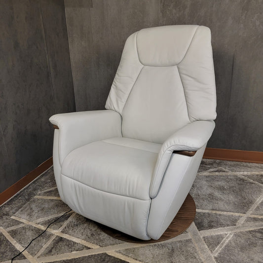 Stressless Max (Small) {Power Recliner}