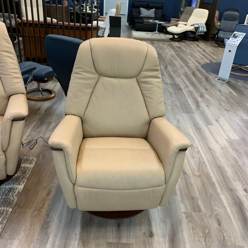 Stressless Max (Medium) {Power Recliner}