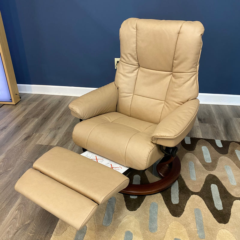 Stressless Mayfair (Medium) {Classic Power Base}