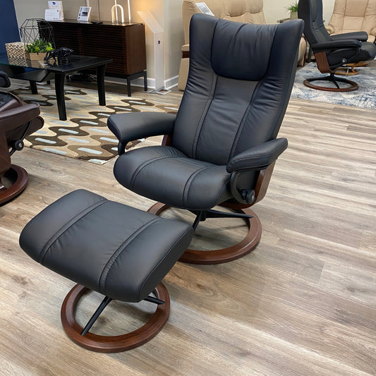 Stressless Wing (Medium) *Matte Black Norway Exclusive*