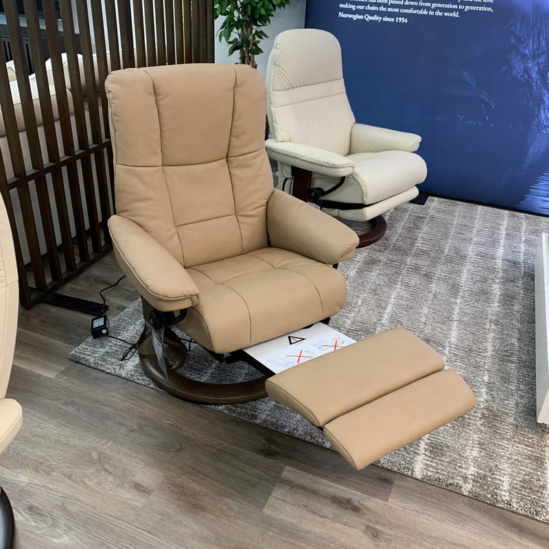 Stressless Mayfair (Medium) {Classic Power Base}