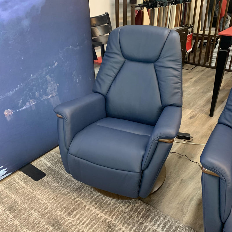 Stressless Max (Small) {Power Recliner}