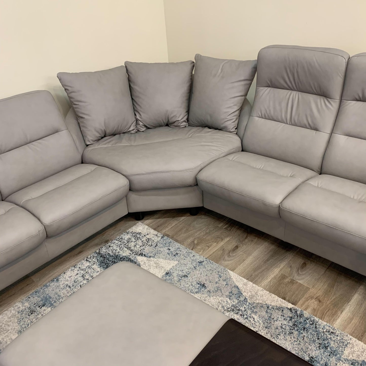 Stressless Wave (Sectional)
