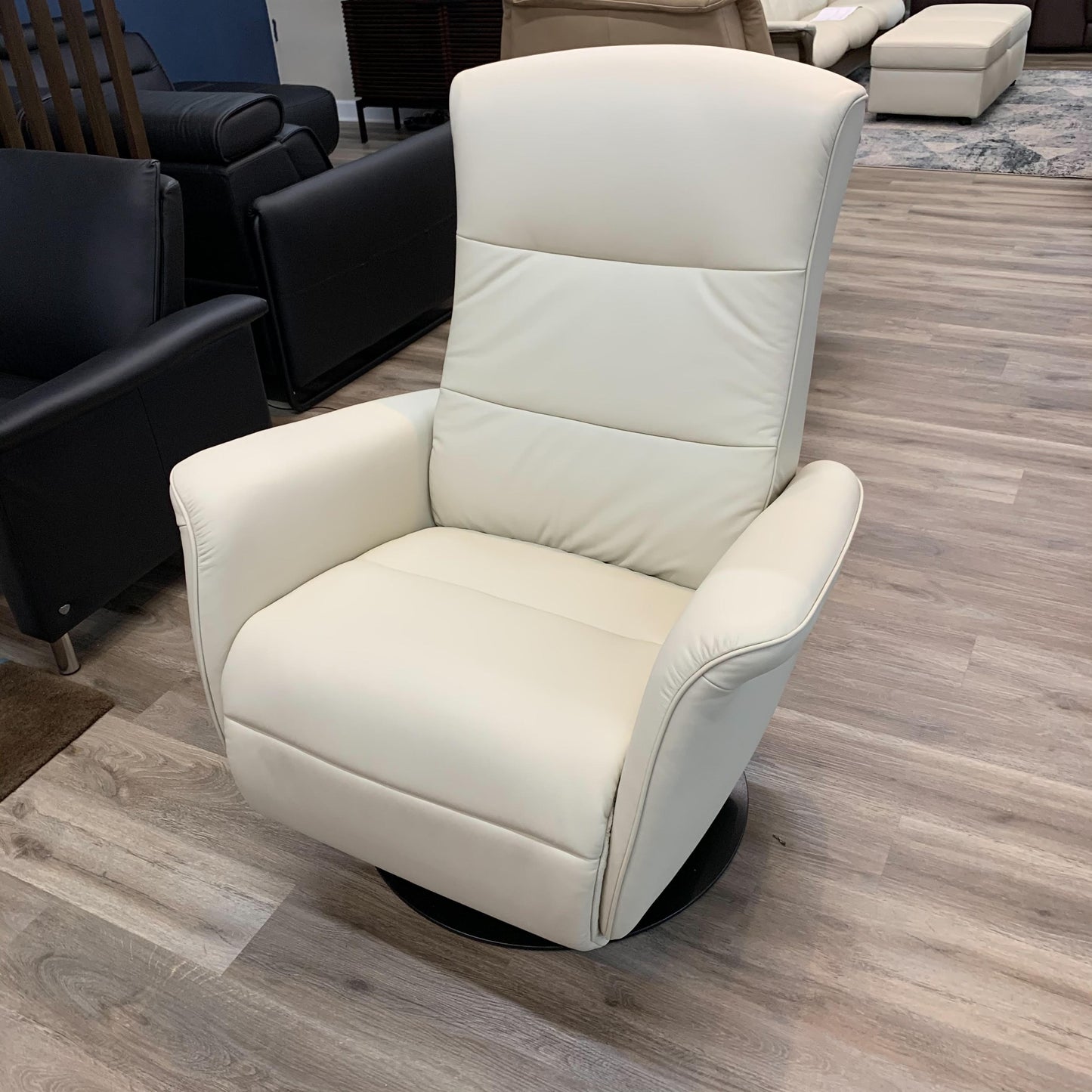 Stressless Mike (Large) {Power Recliner}